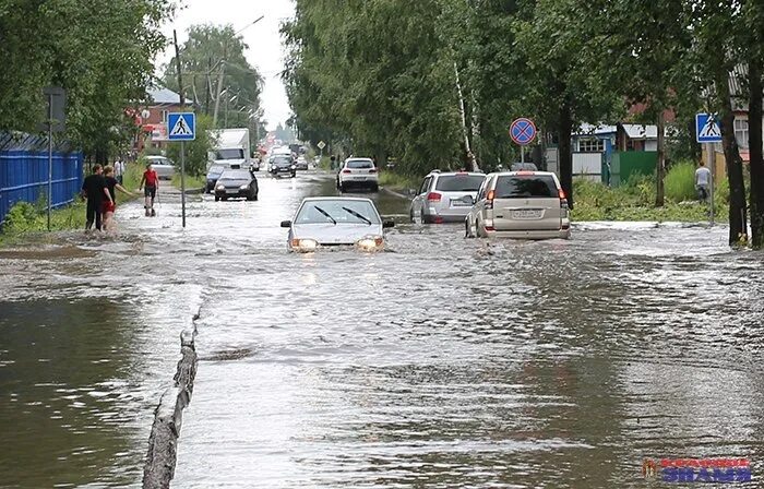 Где будет дождь. Сыктывкар летом в дождь. Где идёт ливень. Подшивалово последствия дождя.