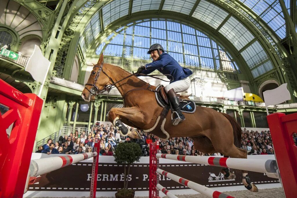 Гранд гермес. Конкур Hermes. Hermès в Лондоне конный спорт. Мероприятие Hermes. Hermes Bolt Budapest.