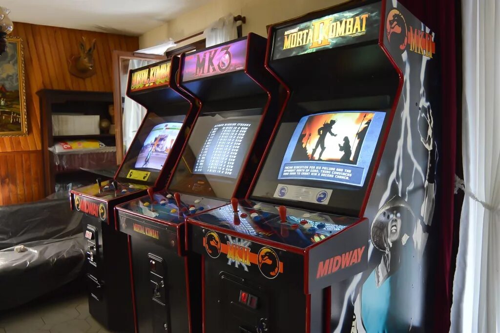 Аркадный автомат Mortal Kombat 1992. Игровой автомат мортал комбат. MK Arcade Kollection. Mortal Kombat Arcade Cabinet.