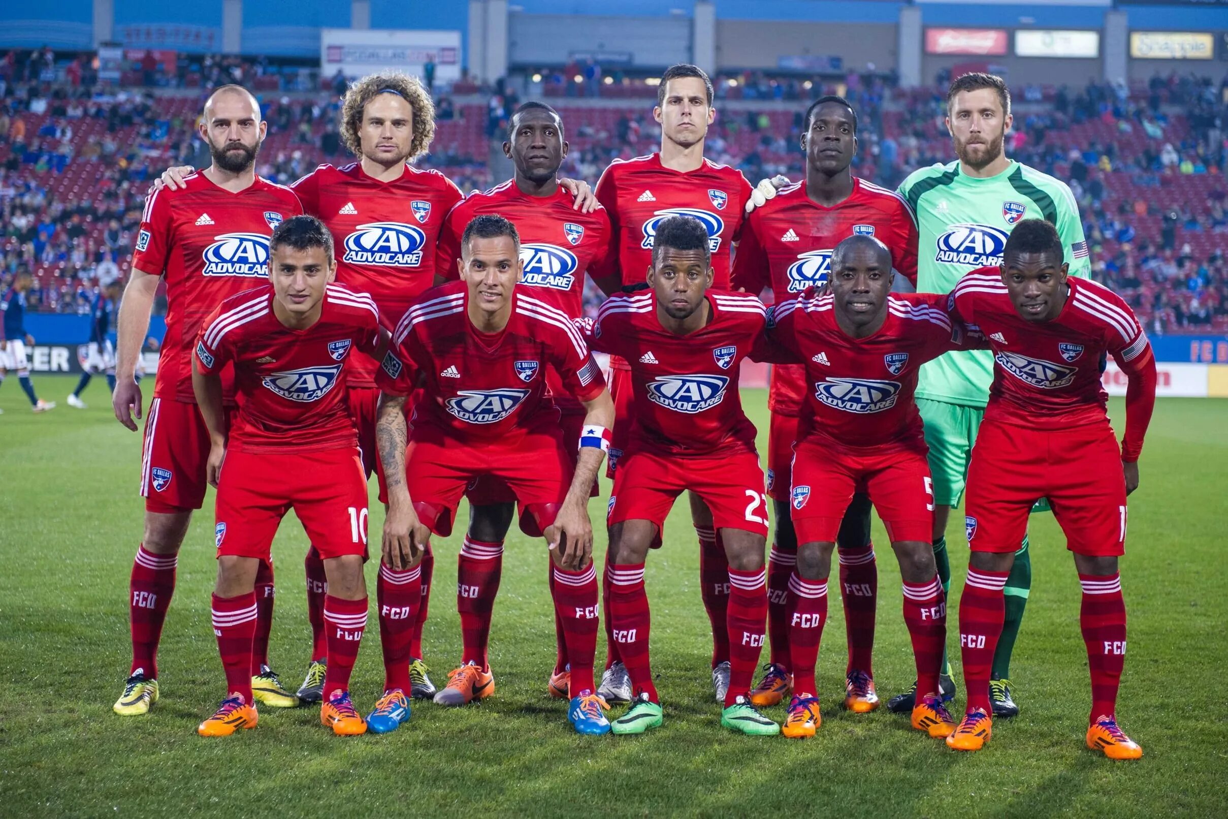 Лого даллас млс pes. Фон для логотипа. Fc dallas. Fc dallas спонсоры. Эмблемы клубов mls.
