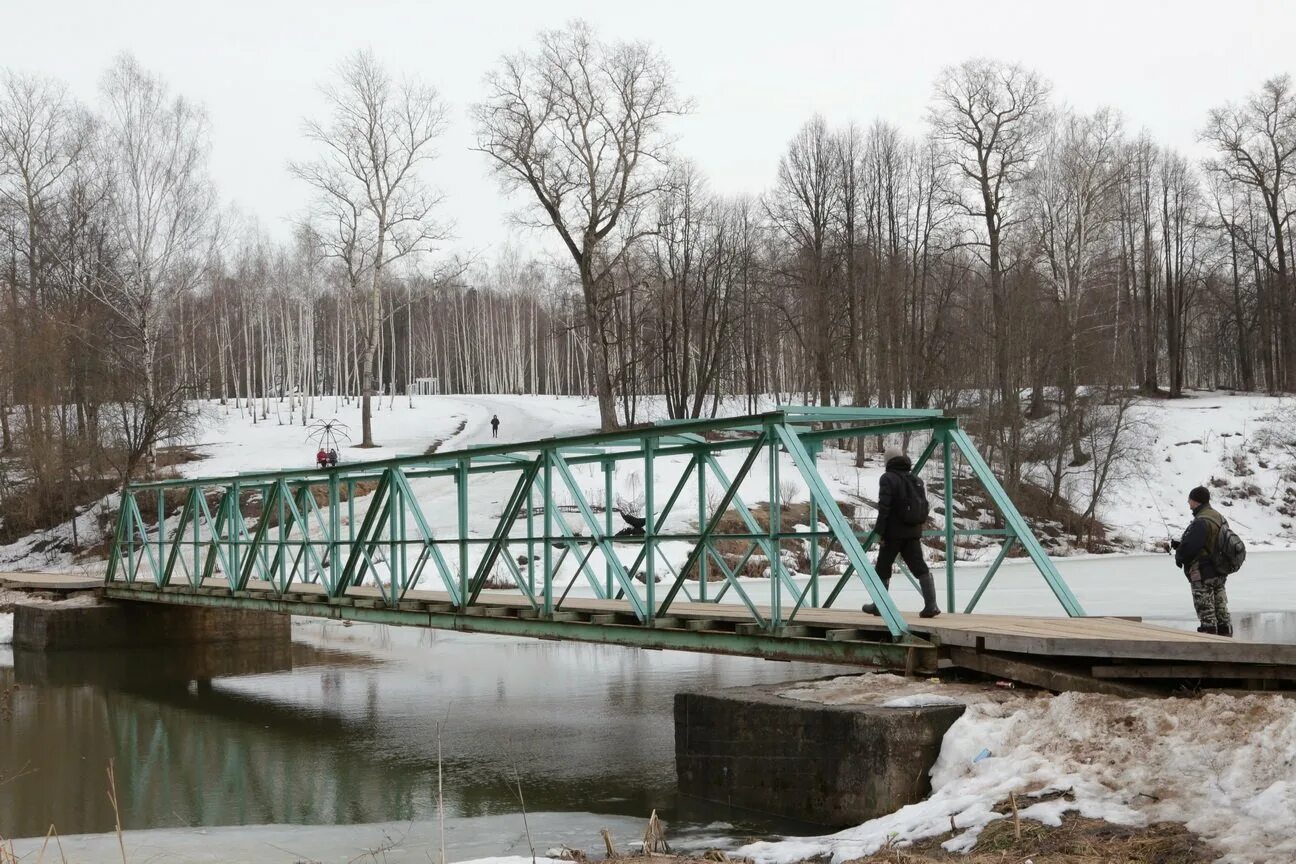 Река сестра московская. Река сестра Клин. Город Клин Сестрорецкий парк. Город Клин Московская область река. Сестрорецкий парк на трех Мостах Клин.