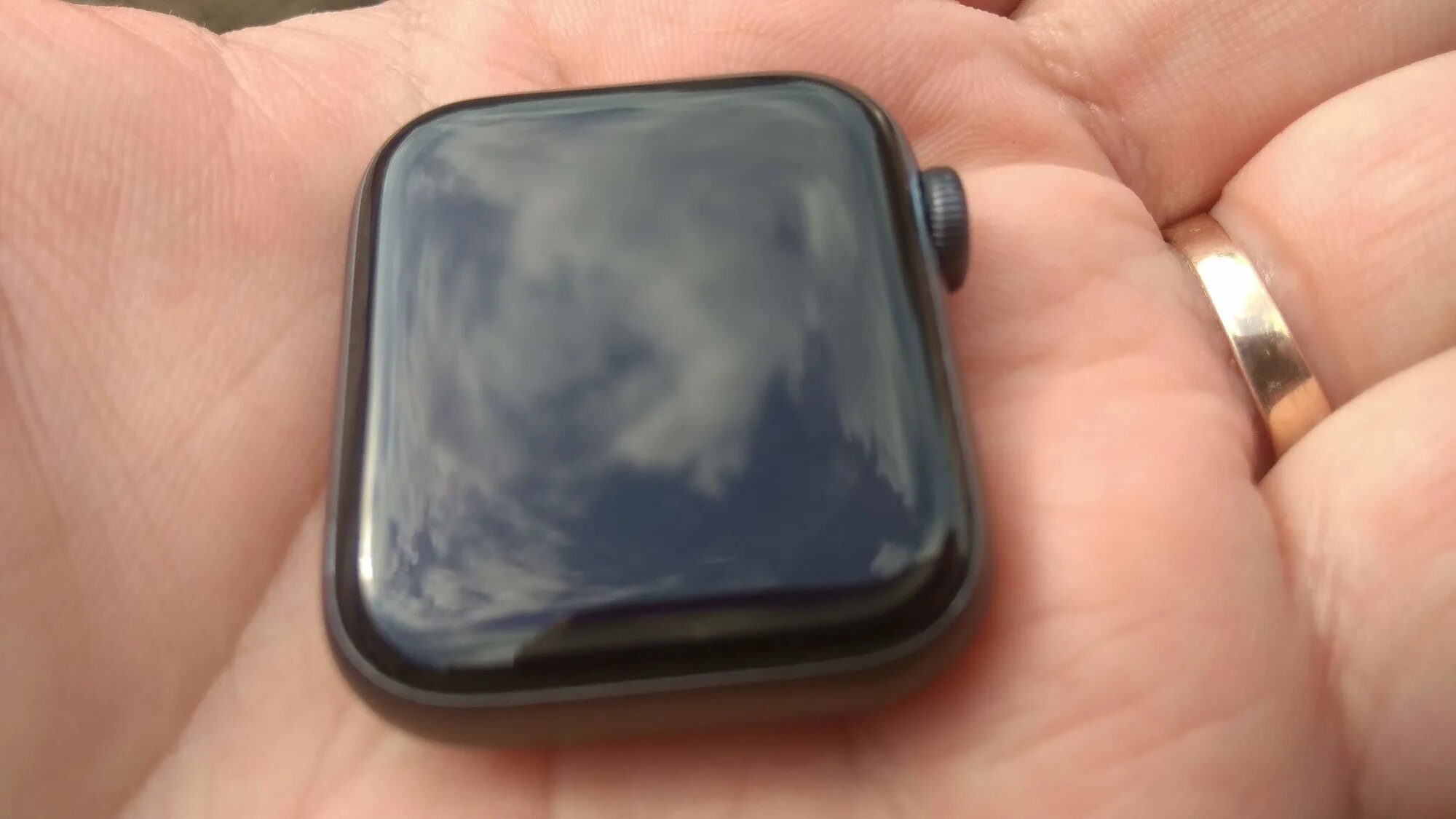 Полировка iwatch. Полировка стекла эппл вотч. полировка apple watch экрана. полировка эппл вотч 3. полировка эппл вотч 7.