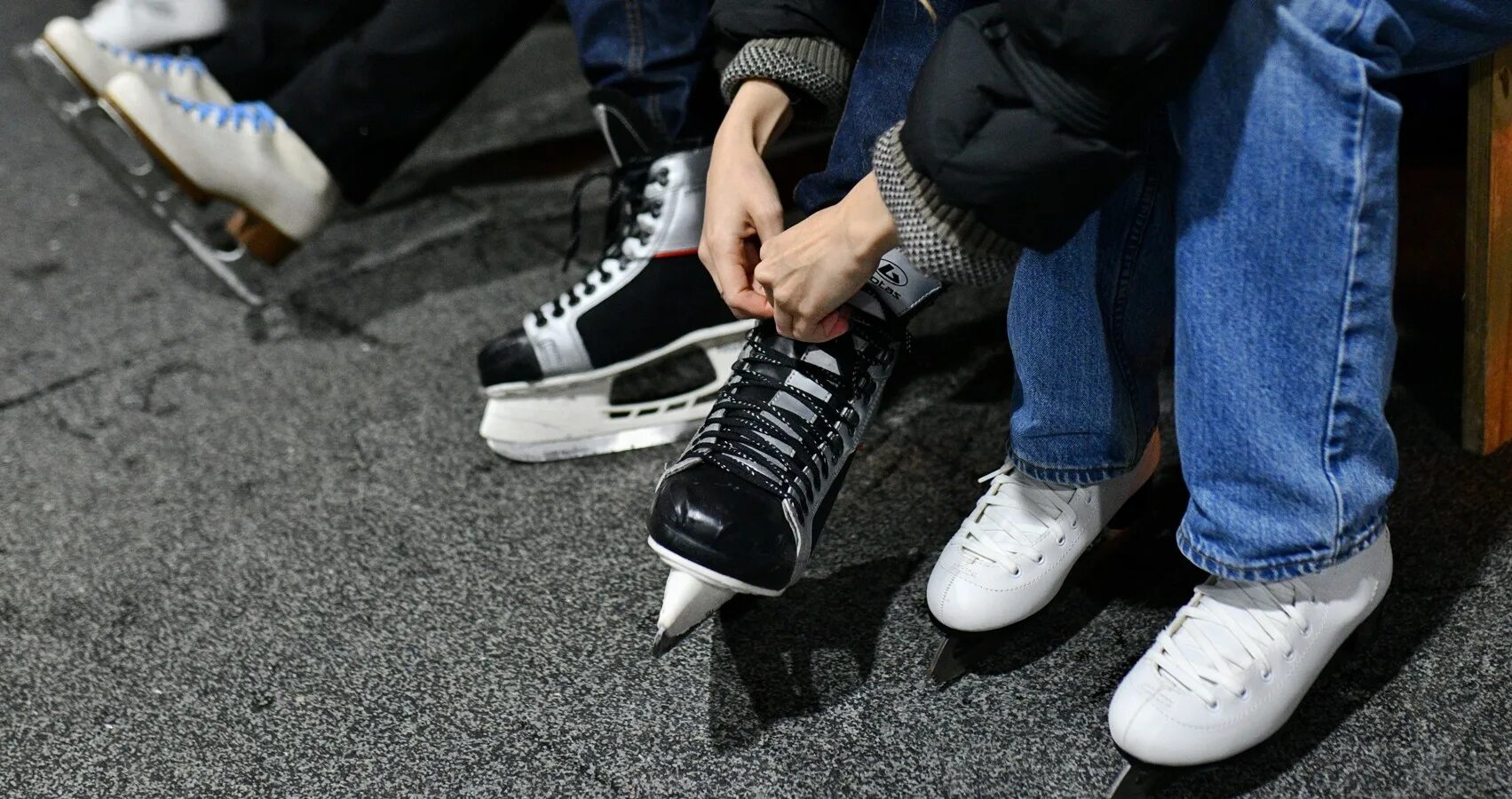 каток площадь славы кузьминки 2022. каток зарядье. измайловский парк каток серебряный лед. какие есть катки. каток эрмитаж.