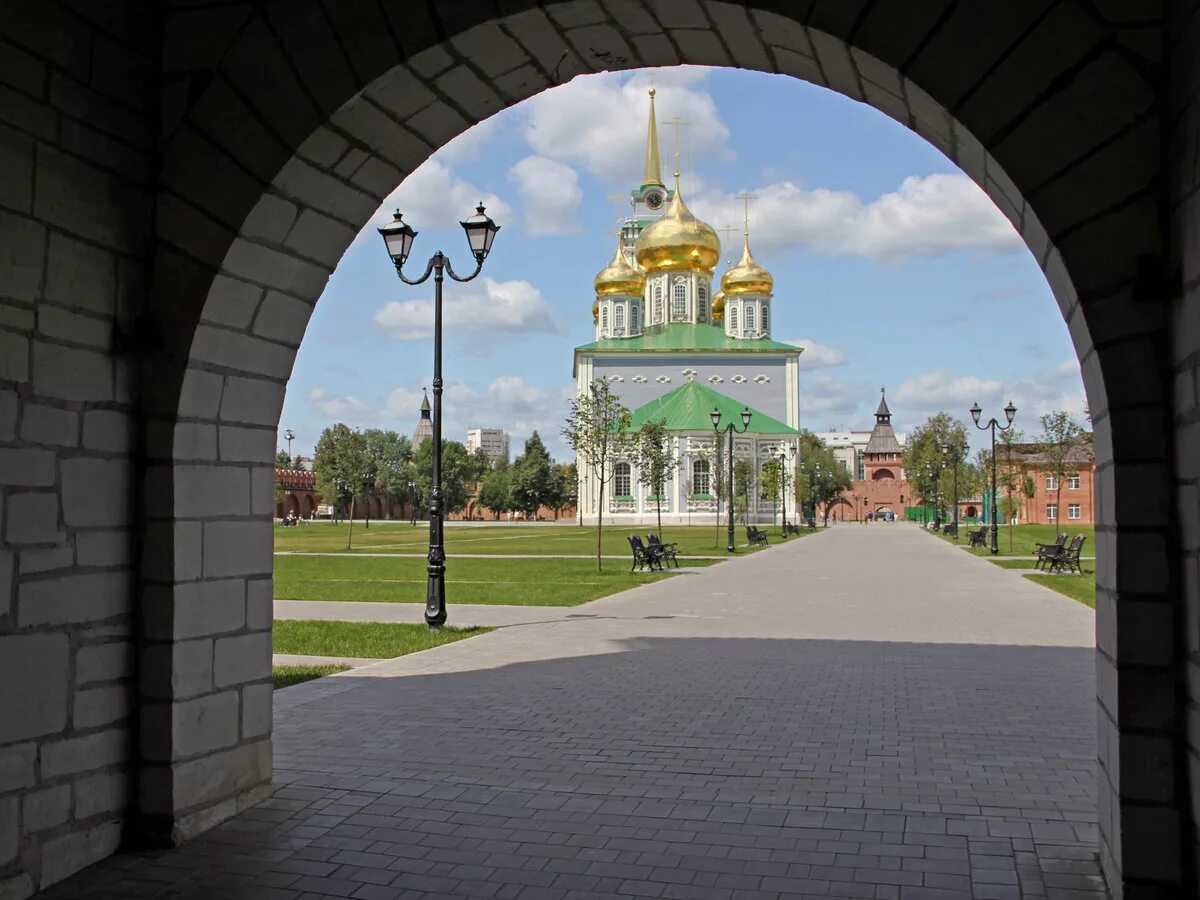 Тула кремль улица. Тульский кремль тула. тульский кремль проспект ленина. тульский кремль архитектура. тульский кремль лето.