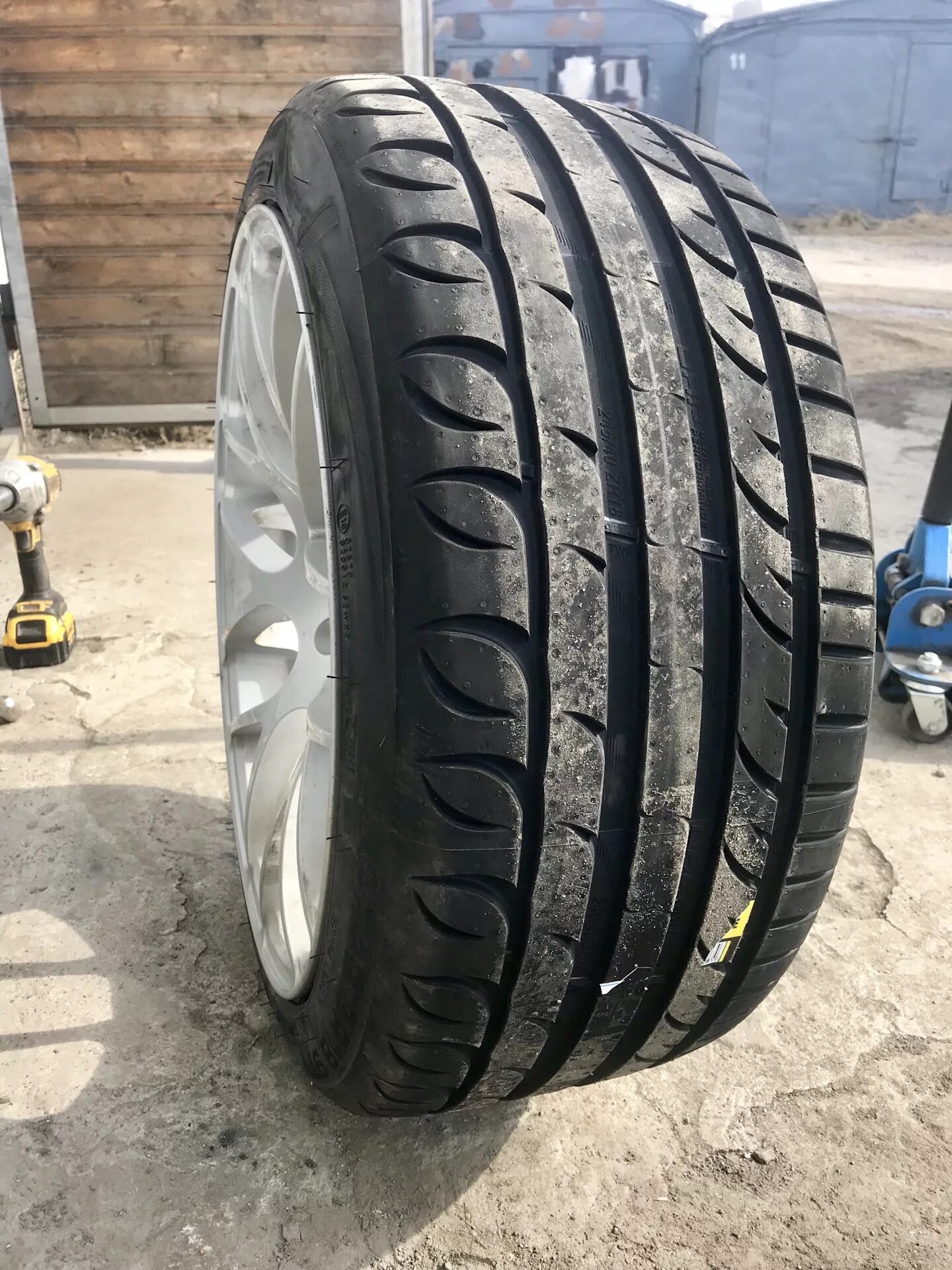 Tigar UHP Ultra High Performance 215/55 r17. Kormoran Ultra High Performance 225/40 r18. Kormoran Ultra High Performance 225/45. Kormoran Ultra High Performance 225/45 r17.