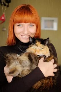 Кот и баба