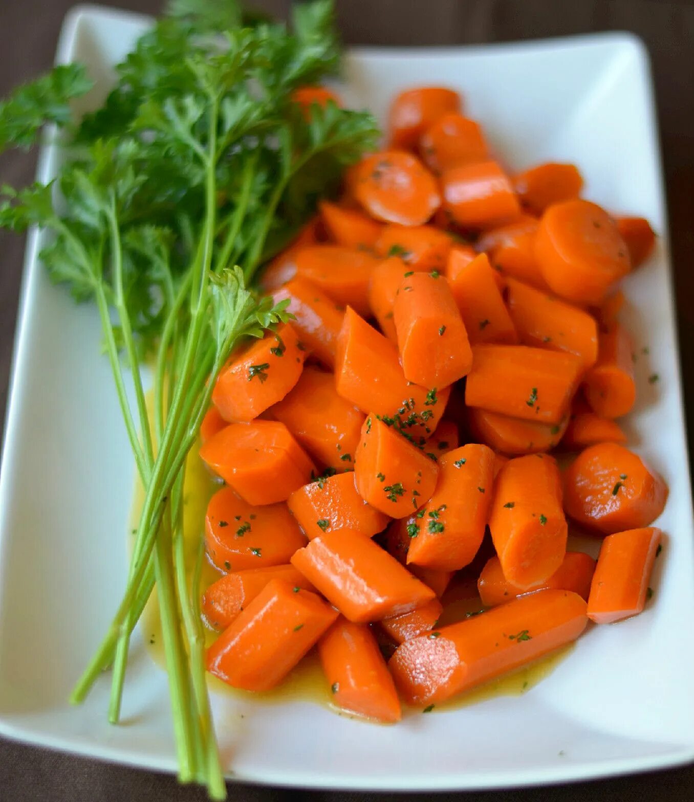 Как вкусно приготовить морковь. Морковь блюда. Блюда с морковкой. Закуска из моркови. Необычные блюда из моркови.