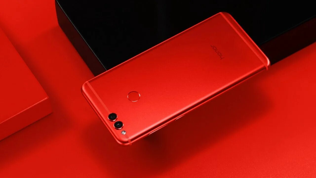 Honor купить авито. Honor 7x Red. Хуавей 7x красный. Хонор 7а красный. Хонор 10 красный.