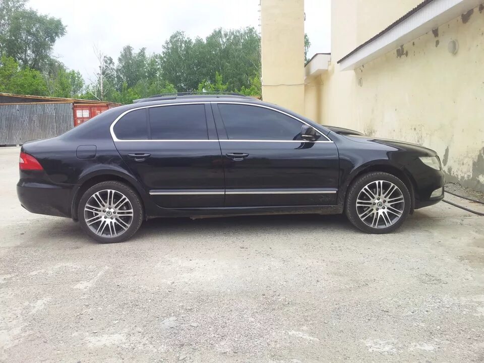 Диски на шкода суперб. Skoda superb r18. superb 2 r18. диски luxon r18 skoda superb. шкода суперб r18.