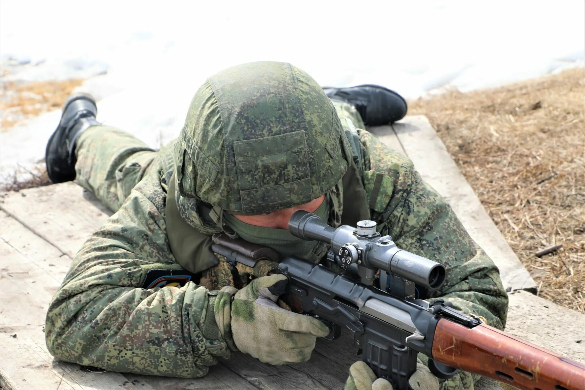 Снайпер ВДВ. Десантник снайпер. Снайпер на полигоне. Снайпер ВДВ России. Лучшие снайперы россии