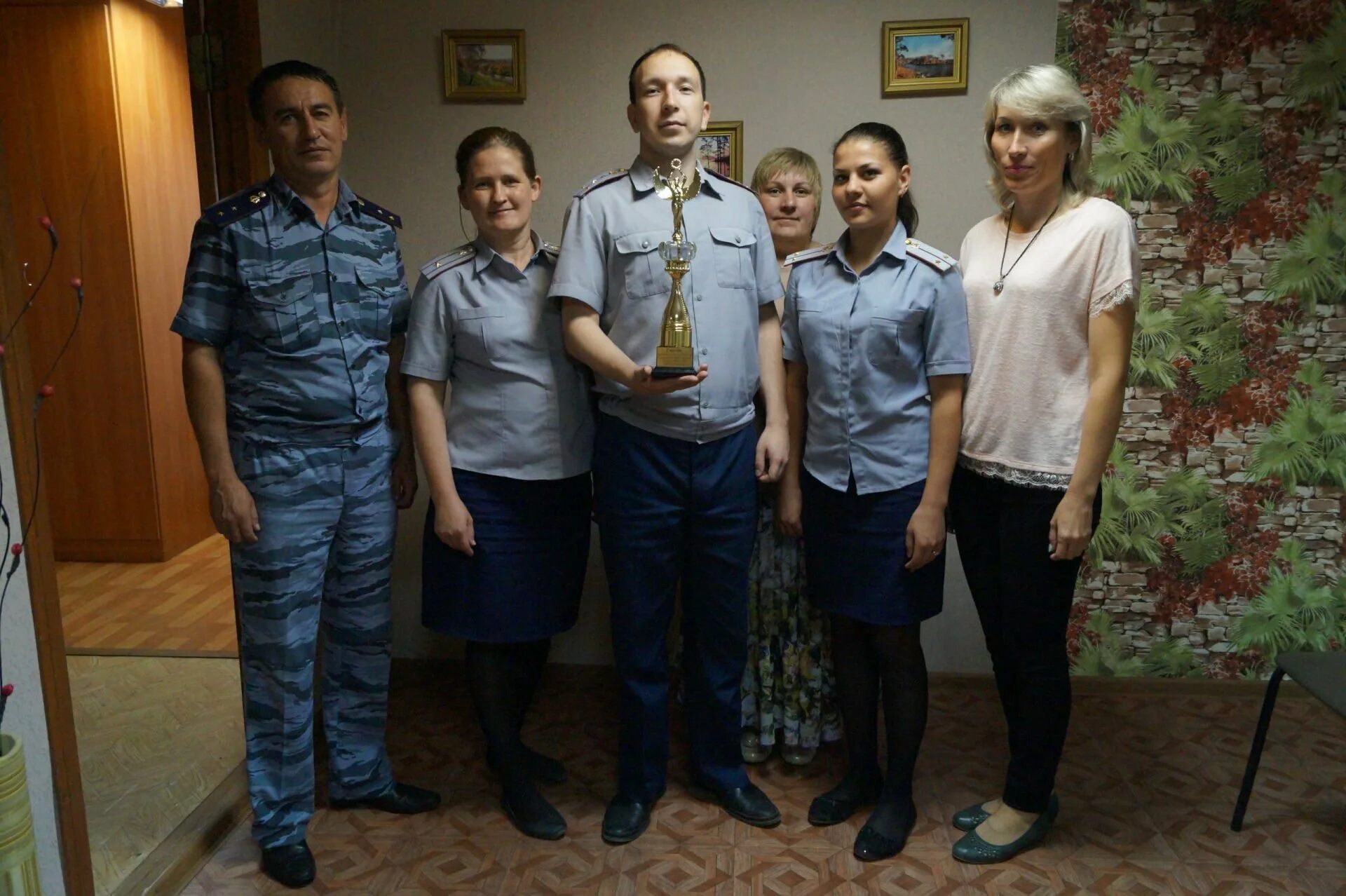 Сотрудников уголовно исполнительных инспекций. День работника уии фсин россии. сотрудники уголовно-исполнительной системы.