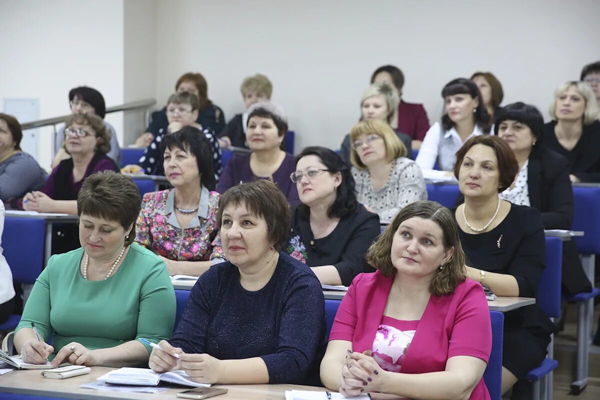 Сайт рцро оренбургской области. Министерство образования Оренбургской области Володарского 11. Коллегия Министерства образования Оренбургской области. МСР Оренбургской области. Министр образования Оренбурга.