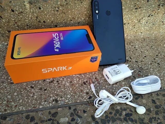 Techno spark 8 128. Techno spark 8c коробка. техно spark 8c. телефон techno spark 4 pro 128gb. spark 8c 4/64.