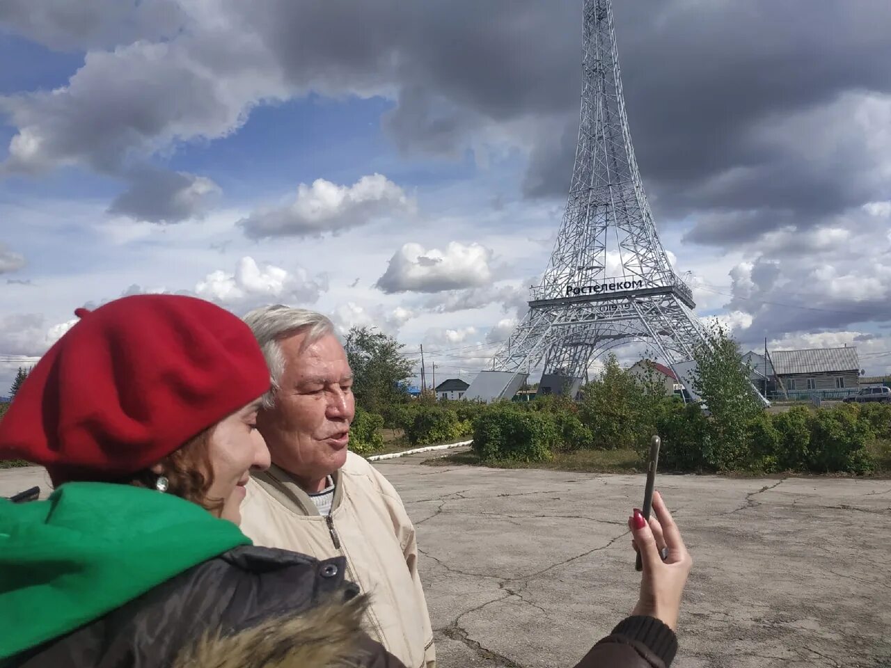 Русские в Париже. Ростелеком Париж. Село Париж. Село Париж Одесской области.