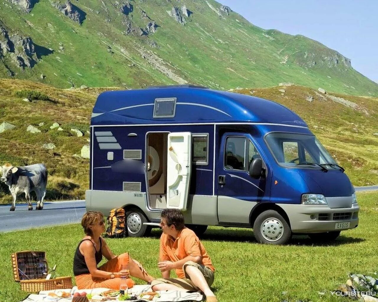 Путешествуй на колесах. Hymer 2002. Фиат Хумер автодом 2002. Караван автодом. Альковный автодом.