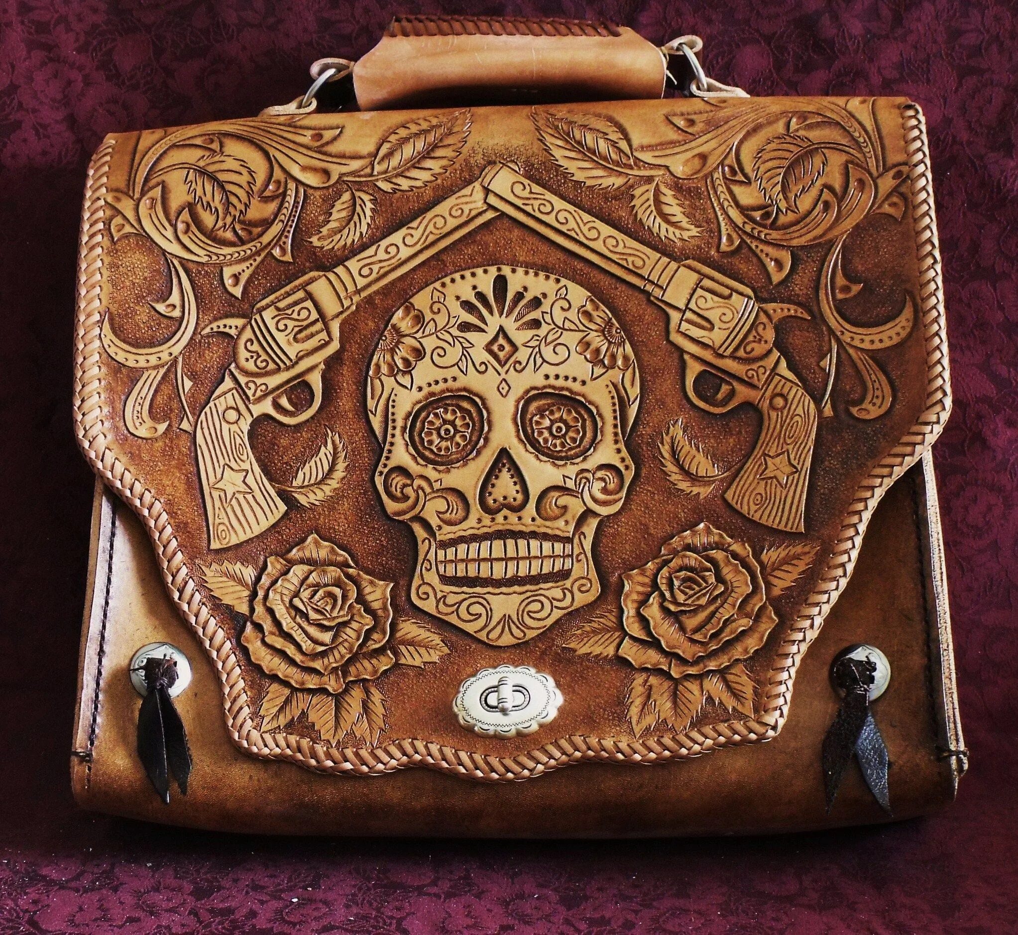 Перечислите из кожи. Необычные изделия из кожи. Натуральная и искусственная кожа. Материал для обуви. Перечислите из кожи.