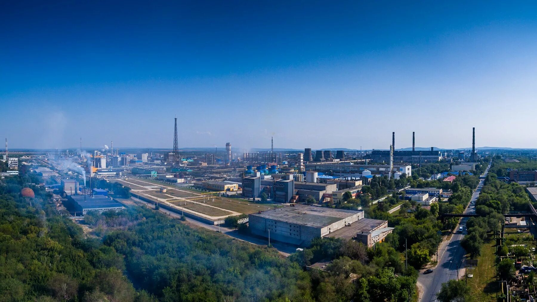 Екатеринбург промзона Уралмаш. Дзержинск промзона. Промзона Тольятти. Завод ЭЗТМ Электросталь. Города фабрики в россии