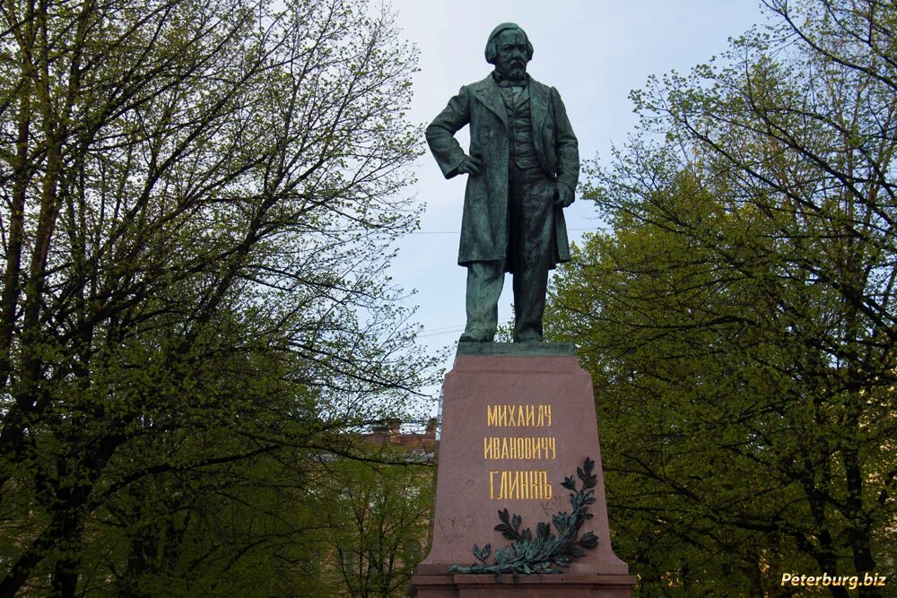 Глинка михаил иванович памятник. Памятник глинке в питере. Глинка в петербурге. Памятник м и глинке в санкт-петербурге. Михаил иванович глинка памятник санкт-петербург.