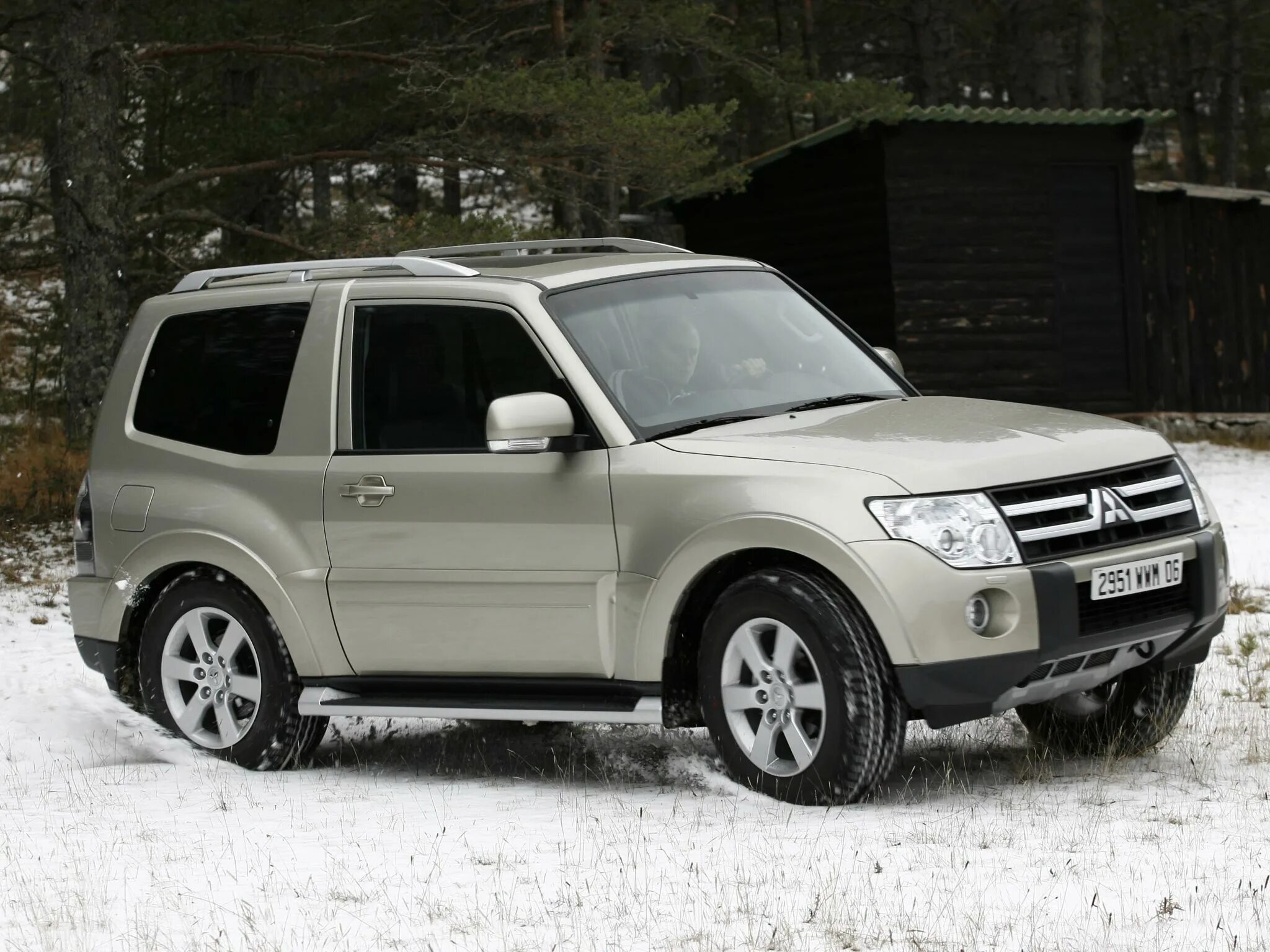 Pajero 3 2. Mitsubishi pajero 3. mitsubishi pajero 4 3 door. mitsubishi pajero 3 3 door. мицубиси паджеро 3 door.