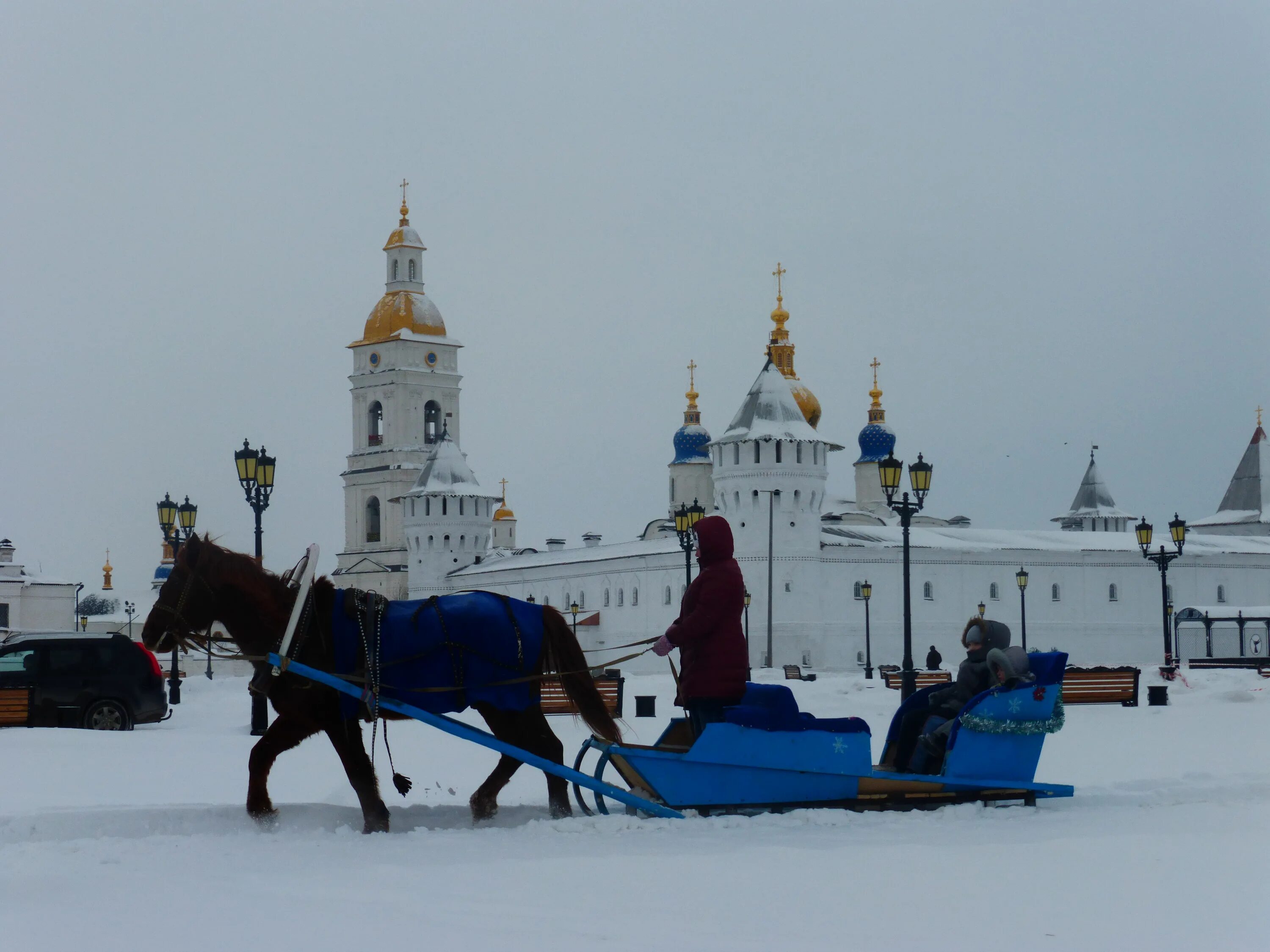 тобольск зима 2022. тобольск зимние каникулы. каток на базарной площади тобольск. тобольск зимние каникулы. тобольск 2016.