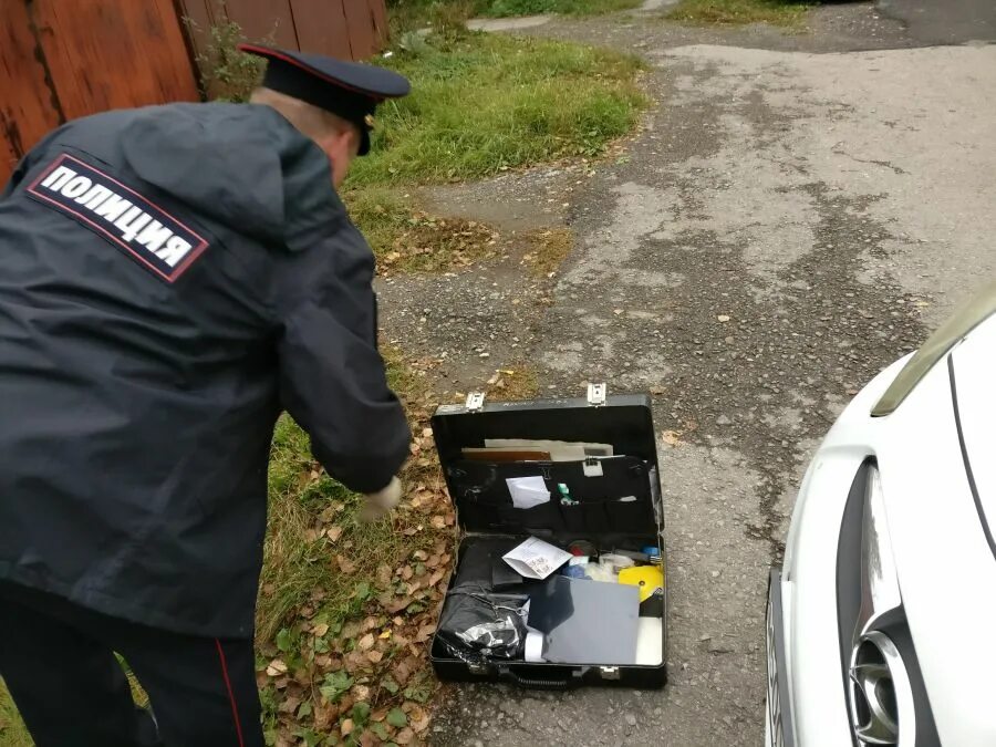 три уголовных дела. задержание подозреваемого. дело по мошенничеству. уголовное дело. три уголовных дела.