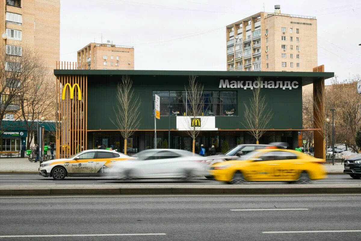 Mcdonald's russia. Макдональдс в России. Макдональдс в России 2022. Макдональдс сейчас. Макдональдс картинки.