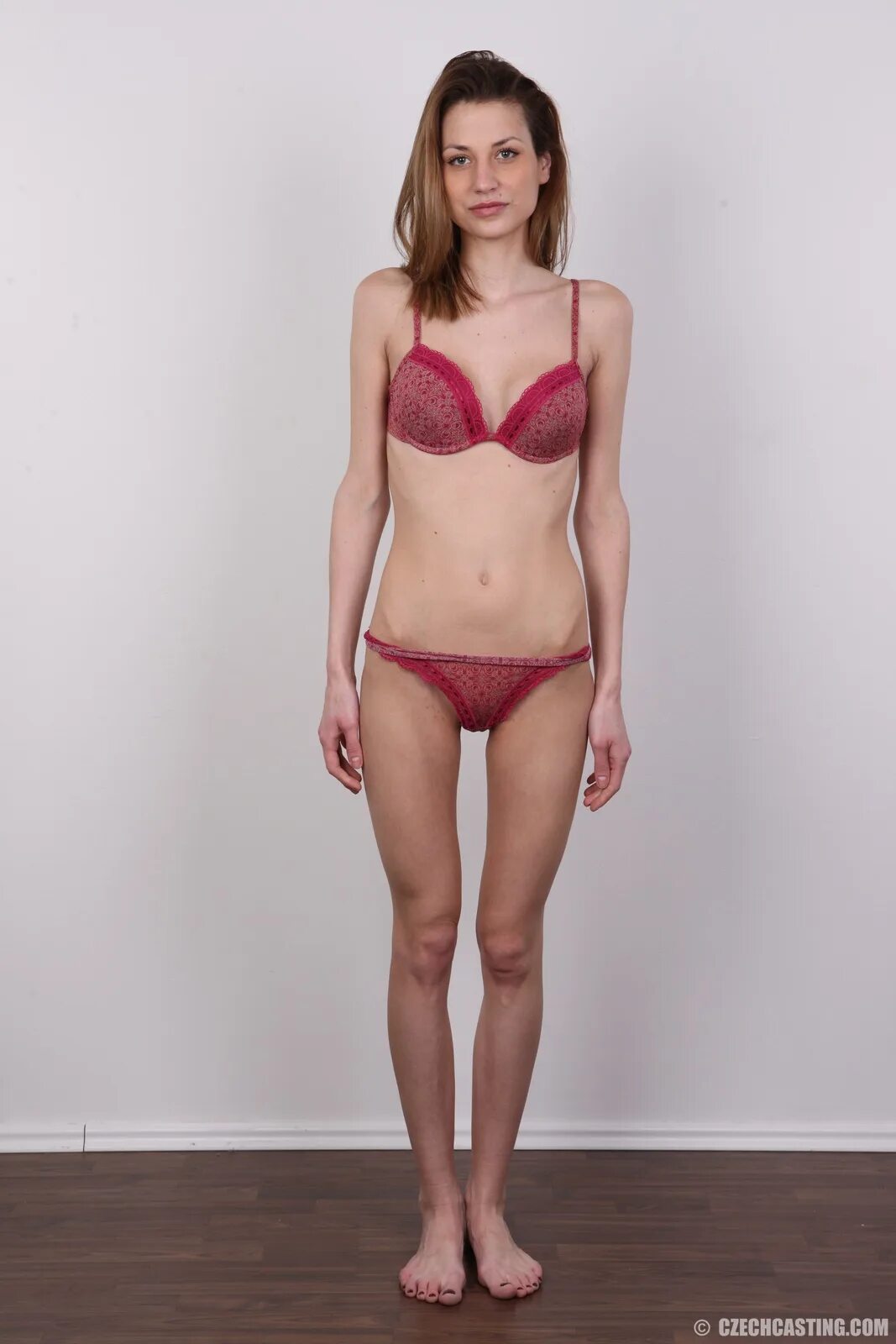 Чешский кастинг alice 4379. Стройные девушки на кастинге. Кастинг худой девушки. Klara 2274. Natalia 2918 чешский кастинг.