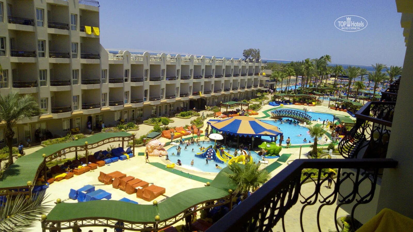 Хургада sunrise aqua joy resort. Санрайз джой. Fun sun family sunrise aqua 5 египет хургада. Санрайз джой. Отель санрайз аква джой хургада.