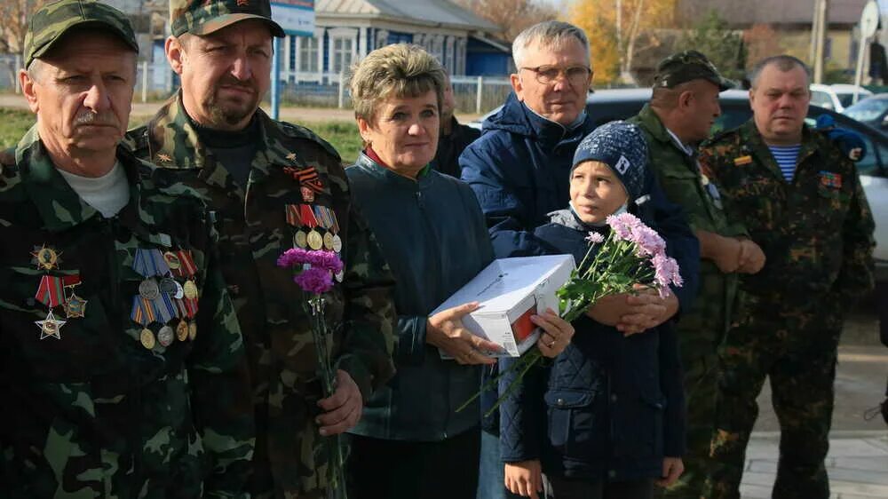 Новое участникам боевых действий. Ветераны Афганистана и Чечни. Встреча ветеранов Афганистана. Ветеран Афгана и Чечни.