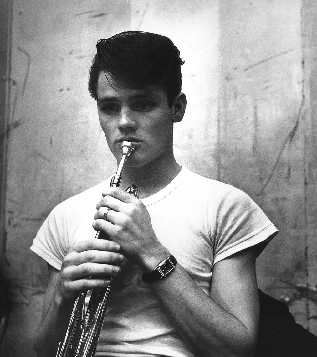 Чет Бейкер трубач. Чет Бейкер джаз. Chet Baker в молодости. Chet Baker chet 1959. Песня че там чета