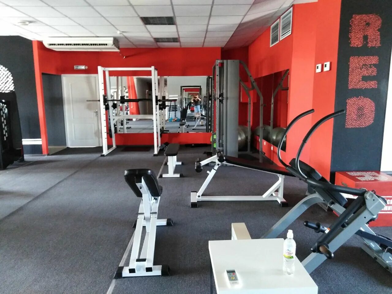 фитнес зал. Reda fitness. повер клаб протон томск. самый красивый спортзал. спортивные залы орск.