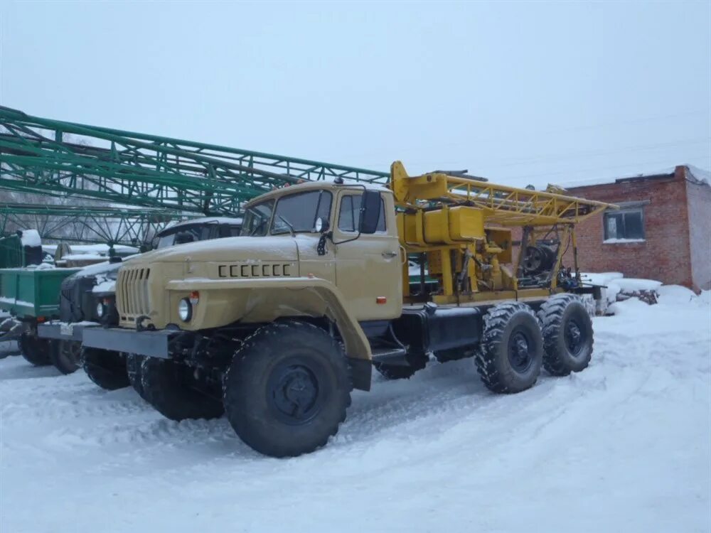 Урал буровая установка. Буровые установки скб-41 на базе урал. газ 66 буровая угб-1вс. угб-1вс. скб-4 буровой станок.