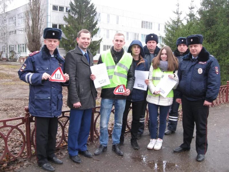 Сайт гибдд саратовской области. Петровск сотрудники ДПС. ДПС Петровск Саратовская область. Ор ДПС Петровское.