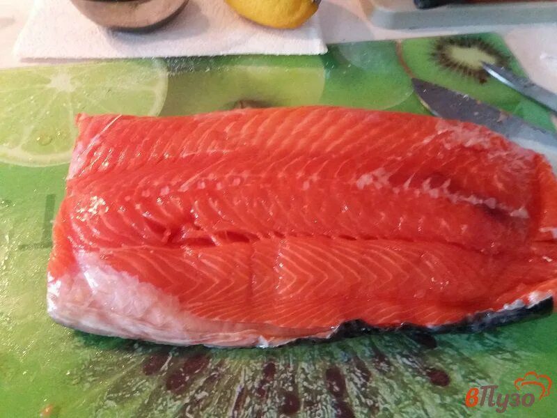 Как вкусно приготовить филе форели. Форель филе. форель филе пласт. красные пятна на форели на филе. обожженное филе форели.