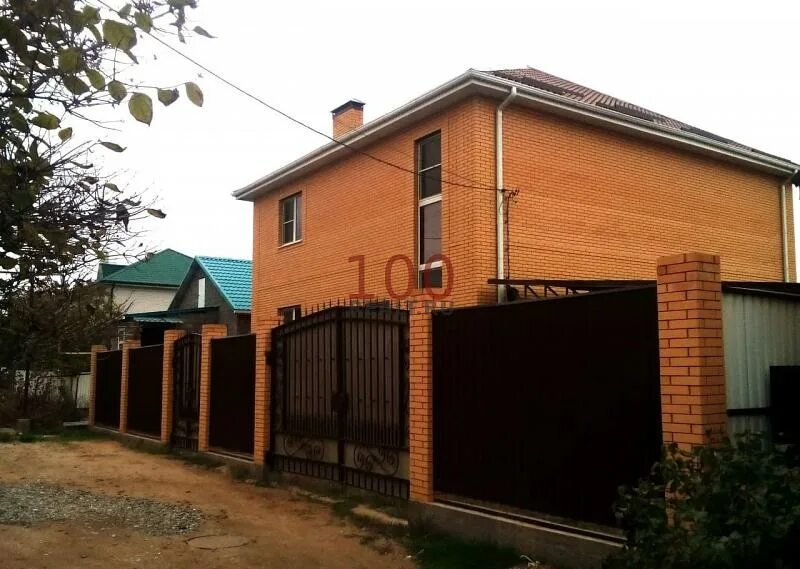 Avito астрахань. Аршанский переулок 1 астрахань. Дом под ключ астрахань. Дом в пригороде астрахани. Дом в хорошем районе астрахань.