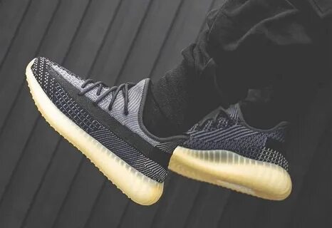 Yeezy boost 350 v2