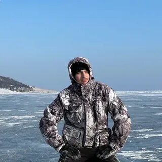 Жив шелков