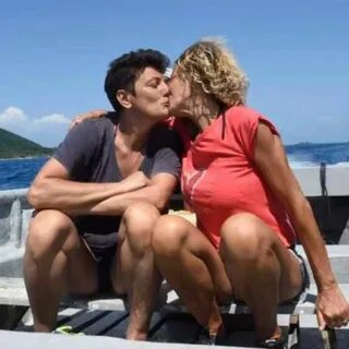 Imma Battaglia come svendere lamore per popolarità ..... e anche su Televis...