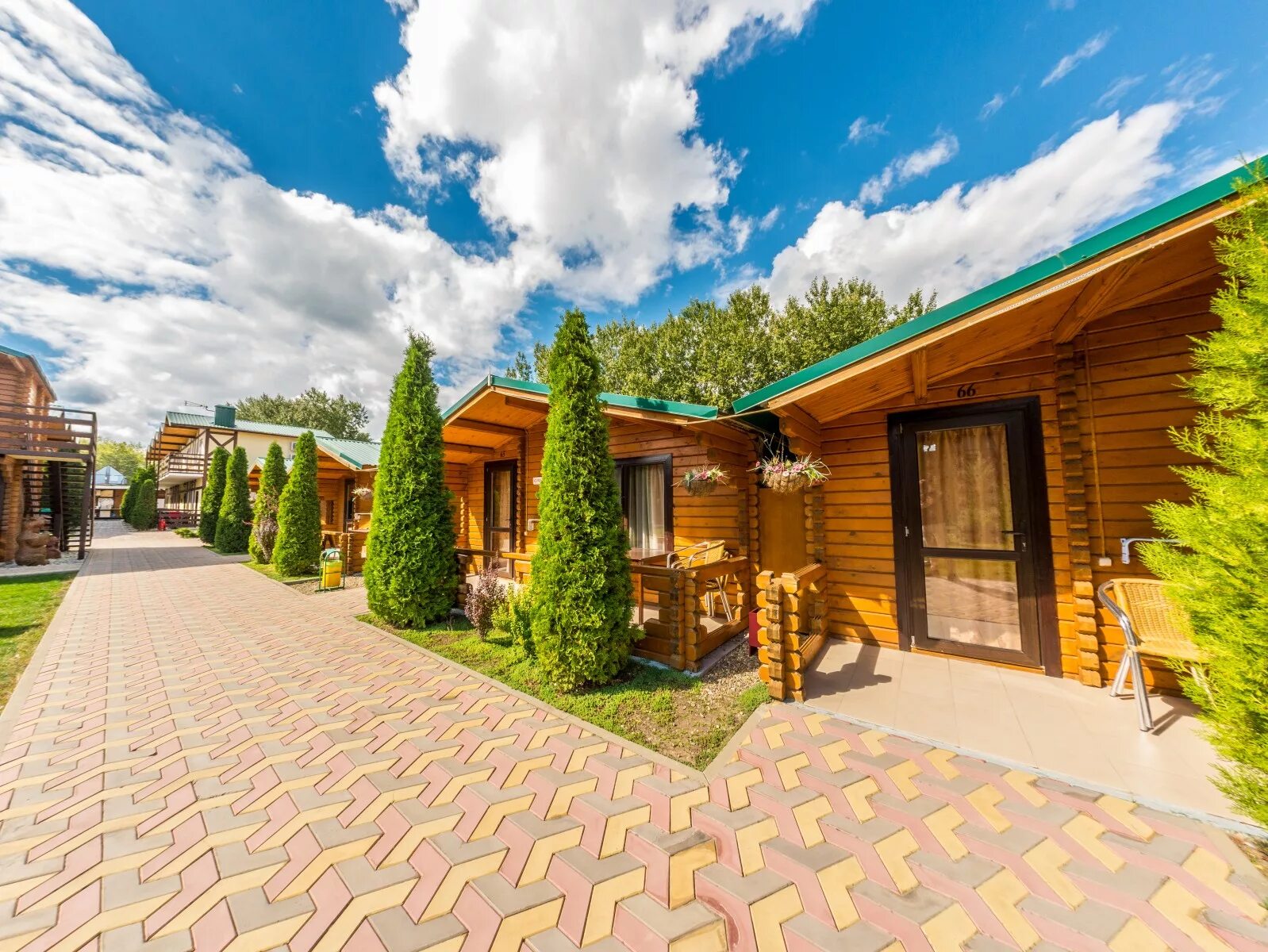 Настасьин хуторок тульская область. Отель хуторок анапа. Гостиница хуторок жердевка. Хуторок гостиничный комплекс анапа. Хуторок анапа.