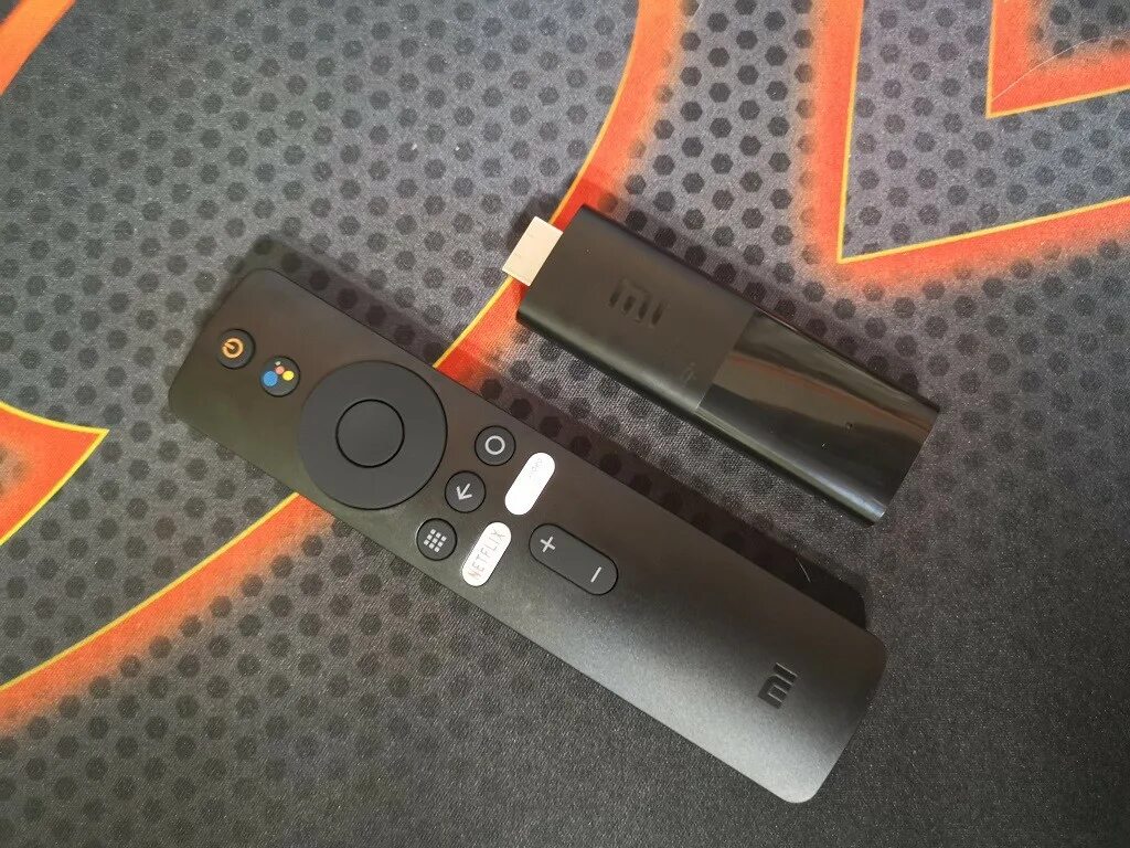 Адаптер xiaomi tv stick. Mi stick tv радиатор. xiaomi stick. mi tv stick пульт. блок питания xiaomi mi tv stick.