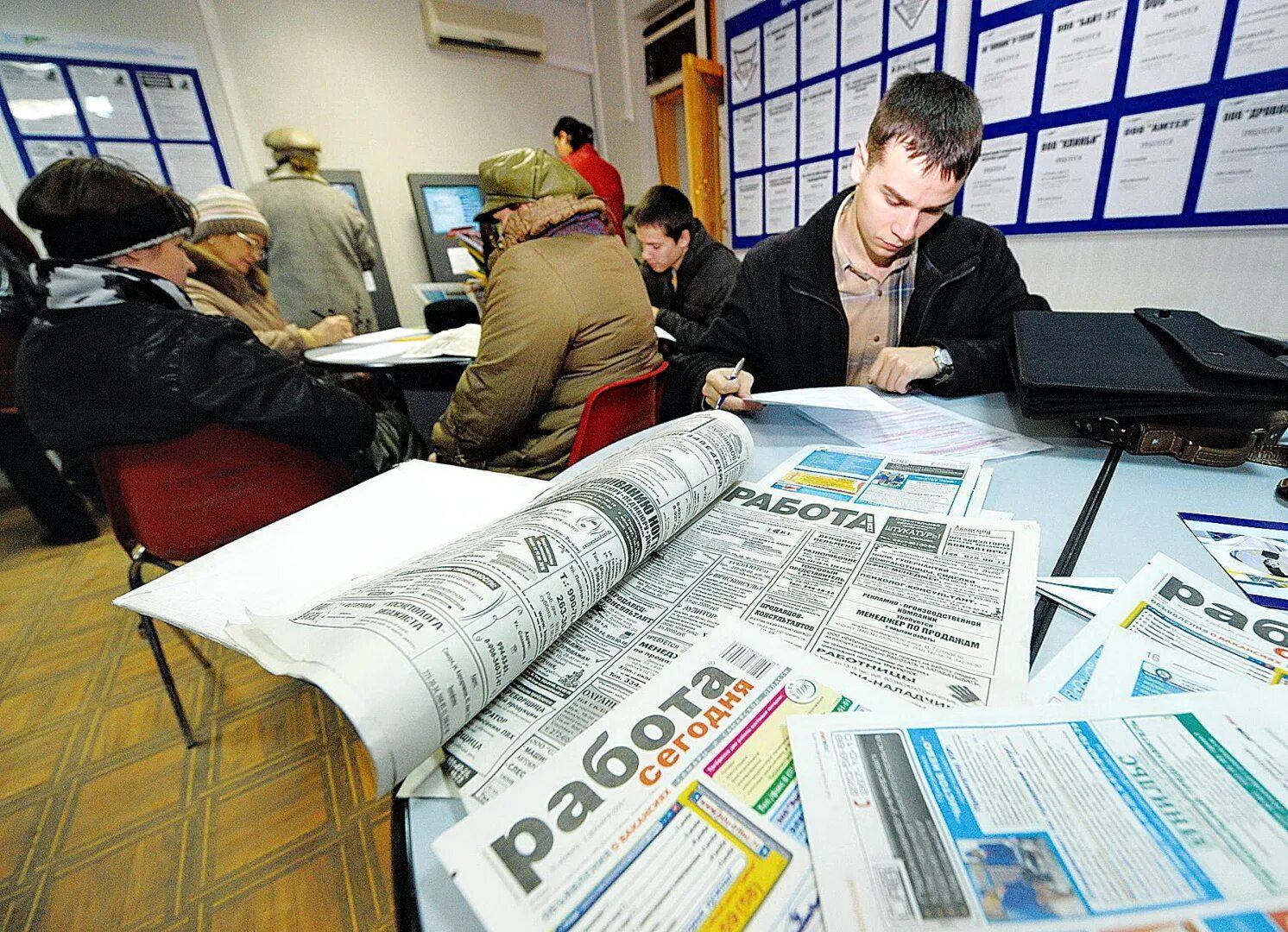 Трудоустройство молодежи. Центр трудоустройства граждан. Работник и работодатель. Центр трудоустройства граждан. Безработный гражданин.