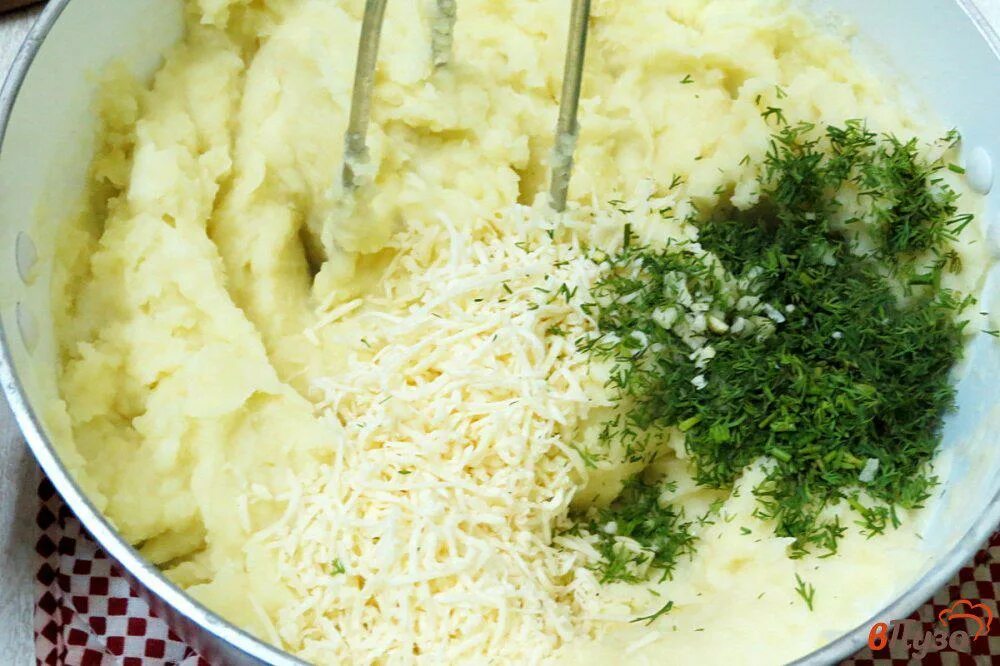 Картофельное пюре с сыром, зеленью и сметаной подКОВА (студия холодной ковки) Дз