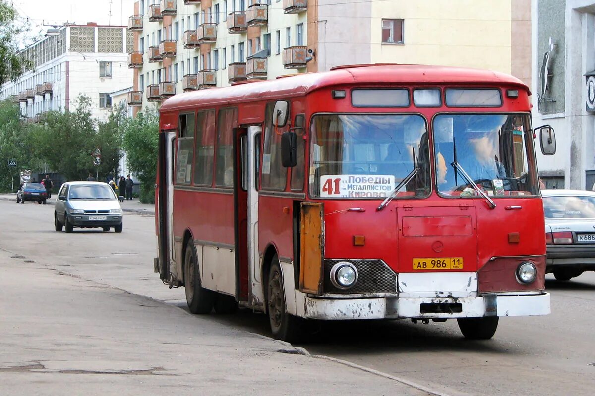 Маршрут автобусов воркута. Воркута ЛИАЗ 677. ЛИАЗ-677 автобус Воркута. Сыктывкар ЛИАЗ 677. Ухта ЛИАЗ 677.