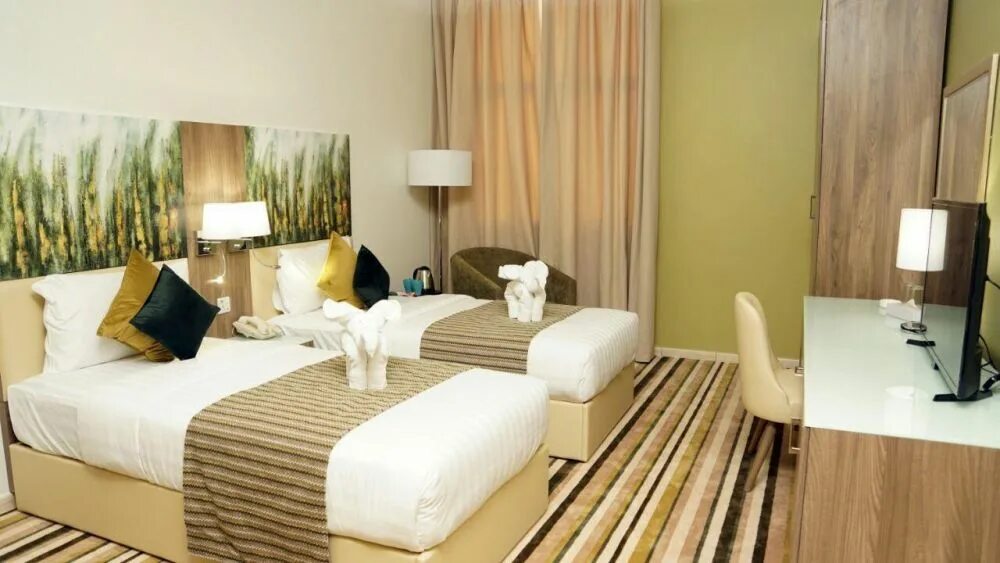 Royal view place. Royal view hotel 3*. royal view place 3*. отель в рас эль хайме с колибри.
