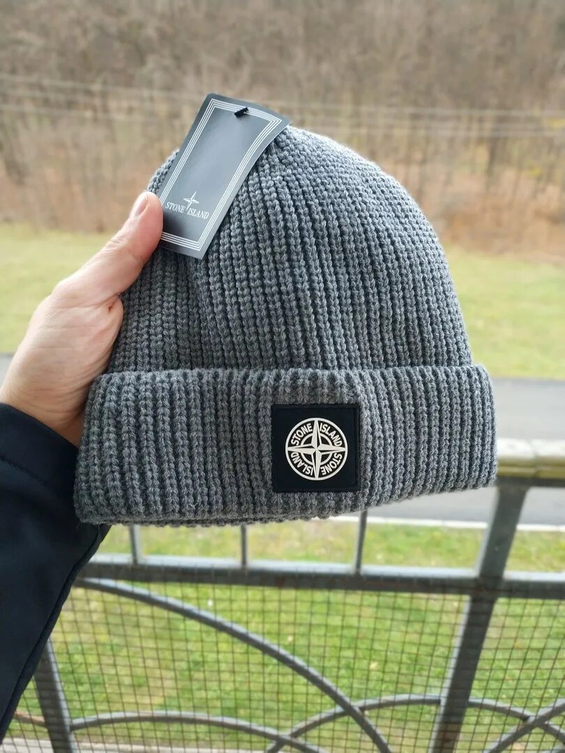 Шапка айленд. Шапка stone island оригинал.