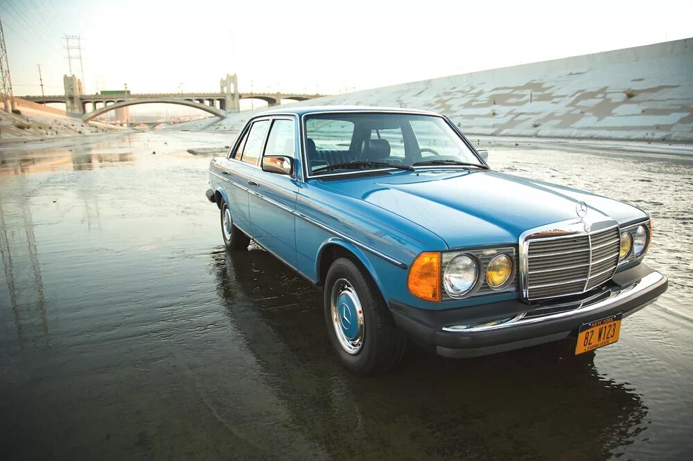 Старый мерседес фото. Mercedes w123. Мерседес 123. Мерседес Бенц 123. Mercedes-Benz w123 300d.