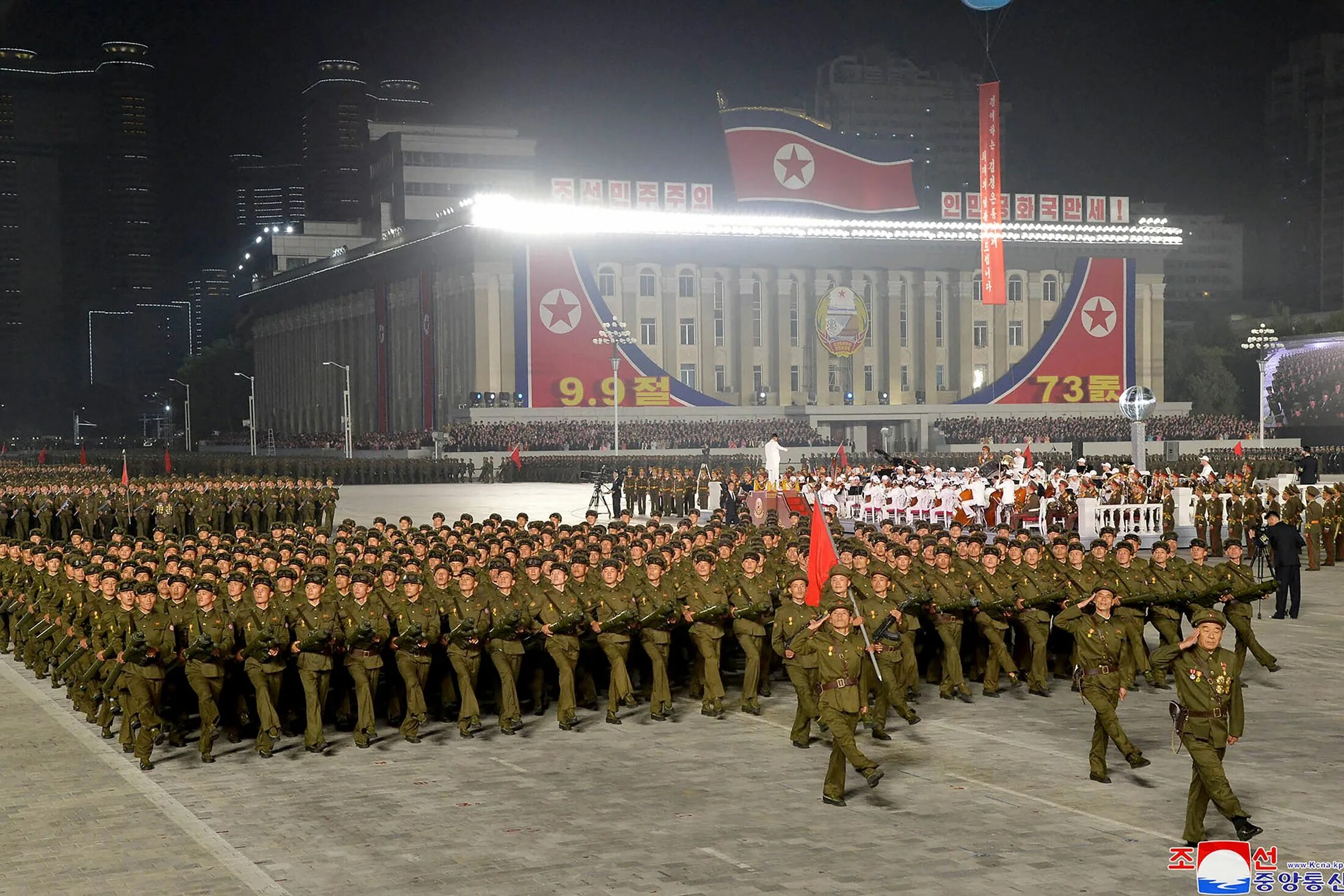 Северная Корея Пхеньян. Военный парад в Северной Корее. Парад КНДР 2018. КНДР Пхеньян парад.