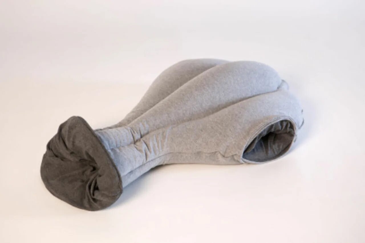 Предмет штука. Подушка-страус ostrich pillow. странные предметы. необычные мужские предметы. мужчина странный предмет.