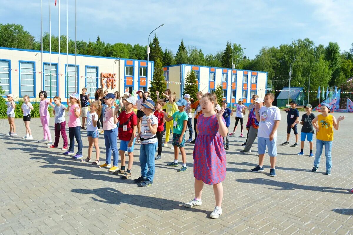 Лагерь Радуга Одинцовский. Лагерь Радуга Мосгортур. Детский лагерь Радуга Одинцовский район. Детский лагерь Мосгортур.