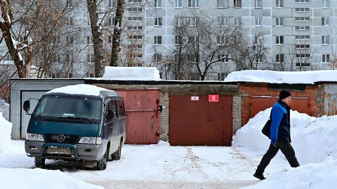 Попаду в гараж. Гараж россиянина. гаражная амнистия. амнистия сноса гаражей. амнистия по гаражам на землю в 2025 году в россии.